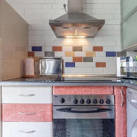 Violeta Apartment With Cozy Balcony Sevilla Buitenkant foto
