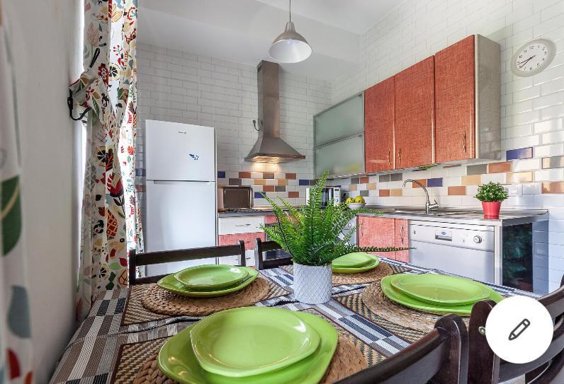 Appartement Violeta With Cozy Balcony Séville
